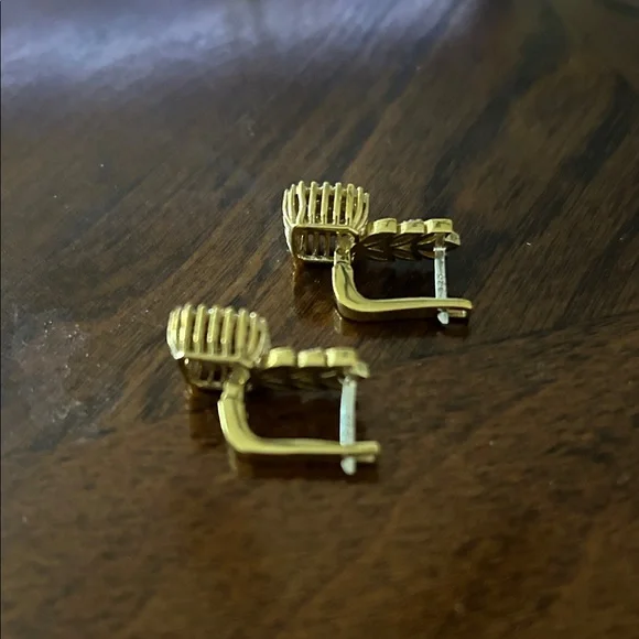 Elegant Gold and Silver Women's Earrings - Picture 2 of 2